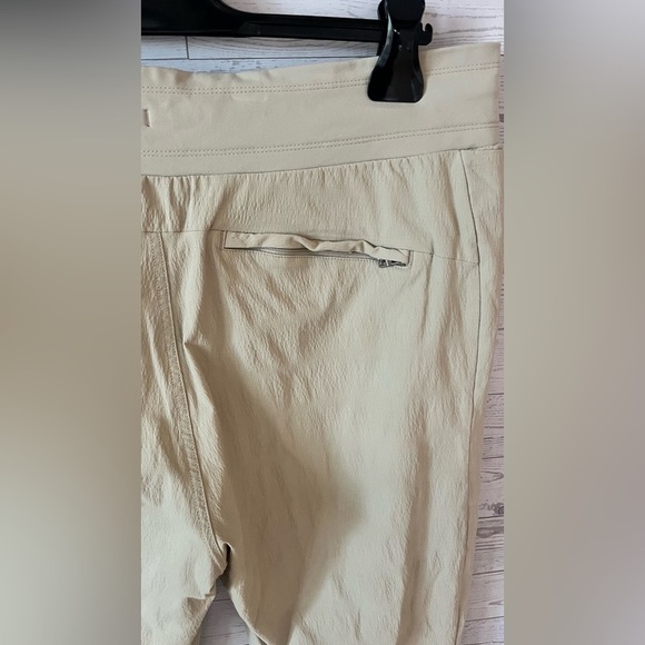 Athleta Women's Size 16 Trekkie North Jogger High Rise Pull On Pants Hiking - Picture 12 of 14